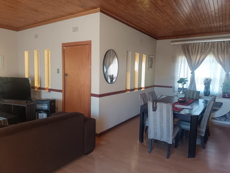 3 Bedroom Property for Sale in Riviera Northern Cape
